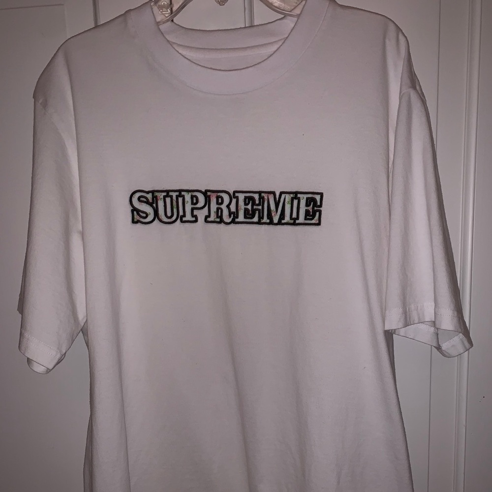 Supreme T shirt